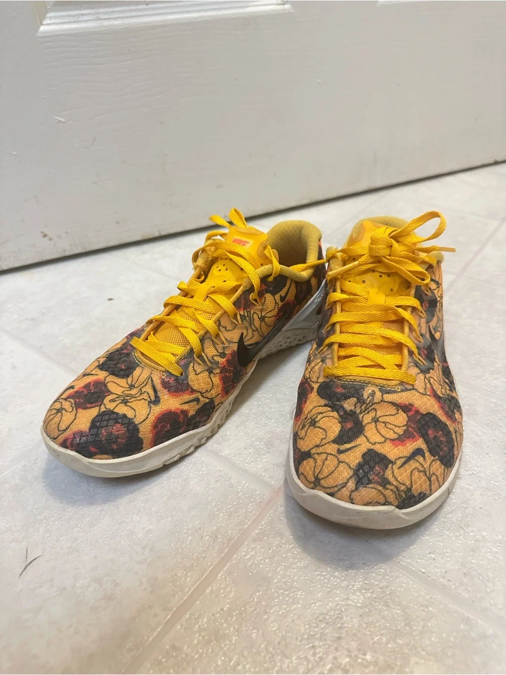 Nike Women's Yellow Floral Athletic Sneakers